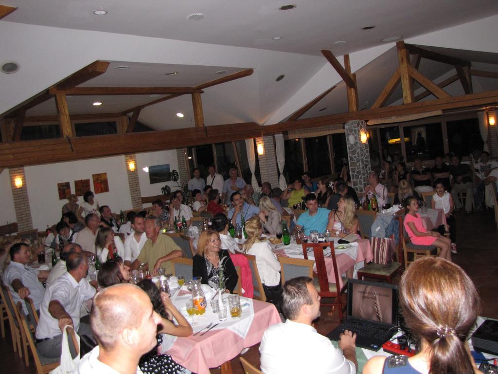 Guesthouse Zorko Gostilna Domen Smarjeske Toplice Exterior foto